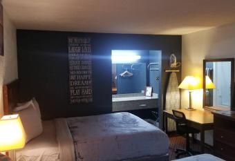 OSU 2 Queen Beds Hotel Room 214 has Balcony rooms