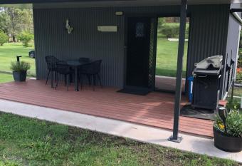 Curra Cottage has Balcony rooms