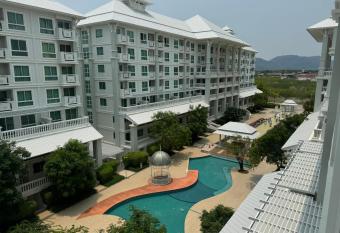 The Energy Seaside Cha-am by Tani2 has Balcony rooms