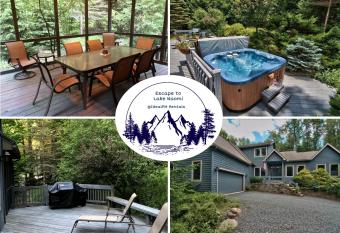 Lake Naomi; Your Ultimate Retreat has rooms with a private hot tub