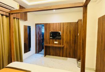 Airport Hotel Relax Inn has Balcony rooms