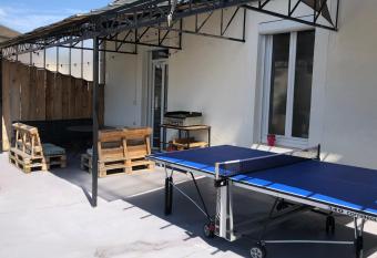 Magnifique maison centre ville avec terrasse et jardin has Balcony rooms