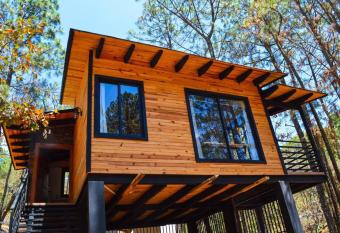 Caba  a Persea con vista has rooms with a private hot tub