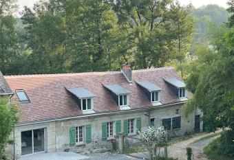 Vaste Maison    la campagne has Balcony rooms