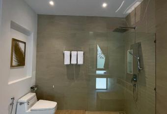 Charming Villa Aileen Phuket by Apart Homes allows 18 year olds to book a room