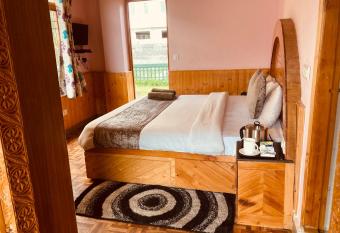 Shobha Pine Grove has Balcony rooms