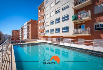 #203 Armacao de Pera Flat with Pool and Kids Park has Balcony rooms