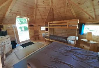 camping le pr   vert du lac de Bairon allows 18 year olds to book a room