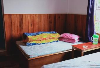 Kunga Delek Homestay has Smoking/Balcony rooms