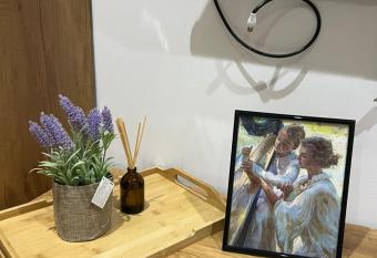 Urban Room 1 has rooms with a private hot tub