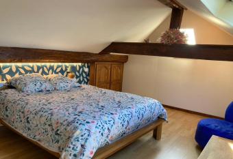 Sous le bon Toit has Balcony rooms