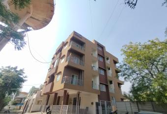 Hotel Mid Garden Inn has Balcony rooms