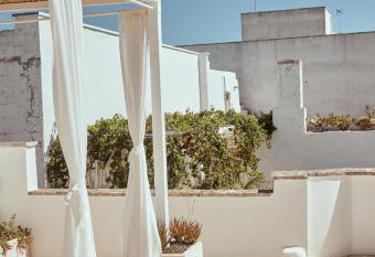 CHIOS has Balcony rooms