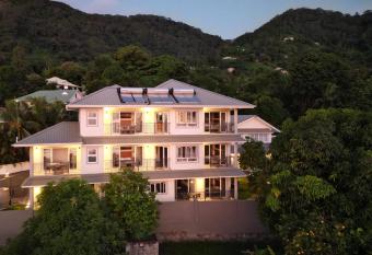 Summer Sand Holiday Apartments has Balcony rooms