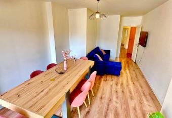 Elegant apartment Paris Bagnolet 303 has Balcony rooms