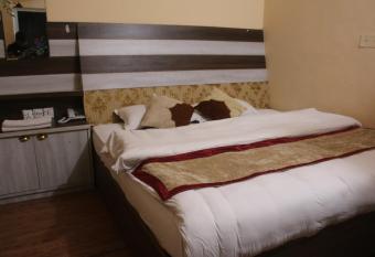 Hotel Opera has Balcony rooms