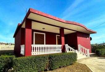 Villa Bordeaux has Balcony rooms