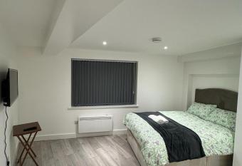 Cosy Forward Apartment allows 18 year olds to book a room