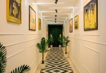 Agrah Stay - Kasa Lusso Stay has Smoking/Balcony rooms