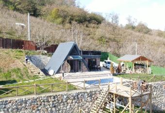 Mountain Cottage DAG EVI has Balcony rooms