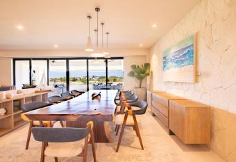 Punta del Cielo: Tranquil Retreat Great View has Balcony rooms