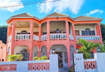 Hellshire Heights has Balcony rooms