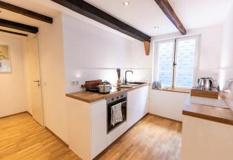 Fachwerk Boutique-Hotel 2 allows 18 year olds to book a room