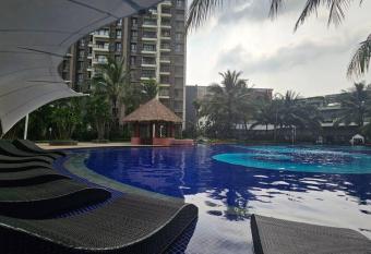 Sky House BSD Apartemen T.Duxton has Balcony rooms