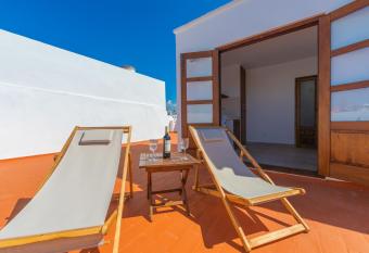   tico de aqu   no me muevo has Balcony rooms