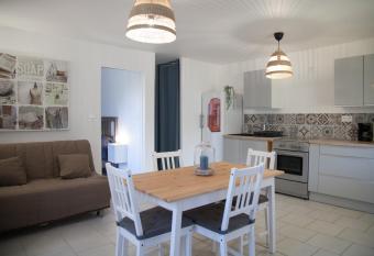 Appartement lumineux, 2 pi  ces has Balcony rooms