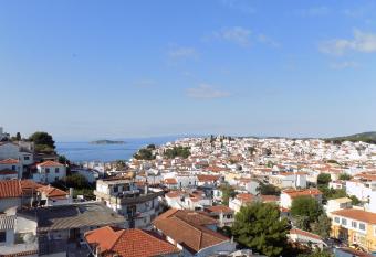 PensionMargaritaKotroniSkiathos has Balcony rooms