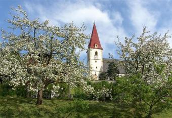 Pension Kirchleitn has Balcony rooms
