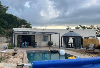 G  te chez Marie et Sebastien has Balcony rooms