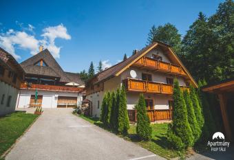 Apartm  ny Filip T  le has Balcony rooms