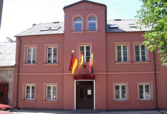 Simon-Dach-Haus has Balcony rooms
