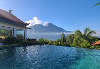The Villa Danu has Balcony rooms