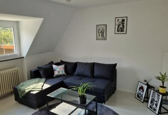 Zentrales Apartment am Bergmannsheil Kh allows 18 year olds to book a room