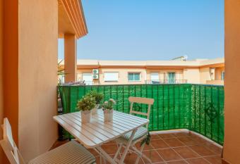 De Ronda has Balcony rooms