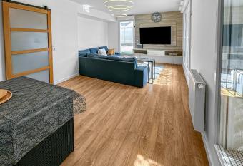 Calme et Confort aux Portes de Paris has Balcony rooms