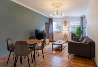 Charme de Jacques has Balcony rooms