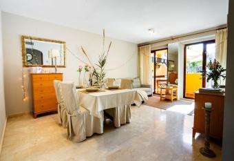 Casa Felizz allows 18 year olds to book a room