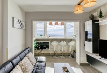 Atic Sun Miami allows 18 year olds to book a room