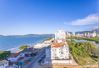 Apto Encantador Vista Mar em Porto Belo RCS701 has Balcony rooms
