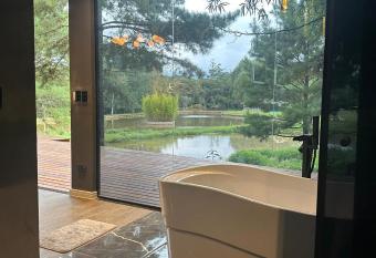 Carpe Diem Cabanas 2 allows 18 year olds to book a room