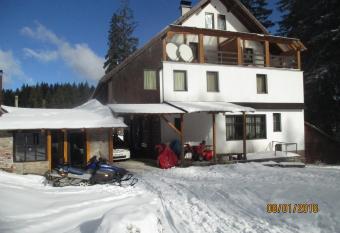 Bed and Breakfast Vila Lala has Balcony rooms