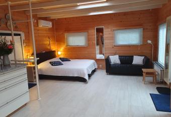 Het Roosje has Balcony rooms