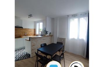 CHAMBRE DANS APPARTEMENT LES GRANDS NOELs allows 18 year olds to book a room