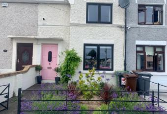 Townhouse near city centre has Balcony rooms