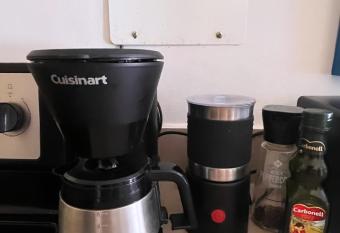 Amplio y moderno apartamento de 1 habitaci  n allows 18 year olds to book a room