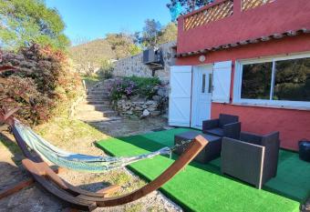 L Aloe Vera has Balcony rooms